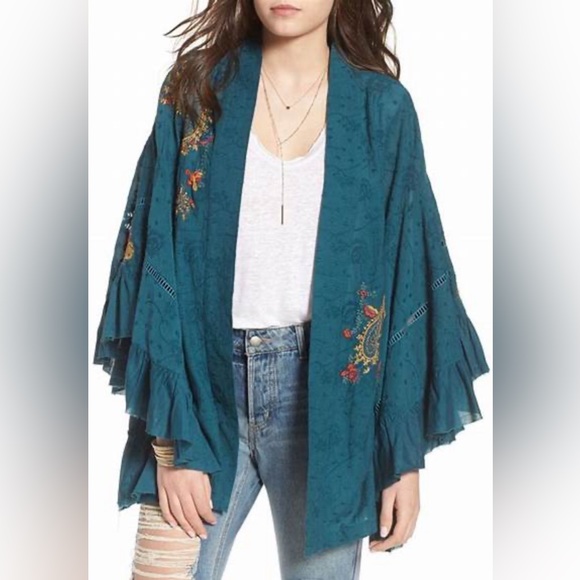 Free People Sweaters - Free People Women’s Dottie West Embroidered Ruffled Kimono